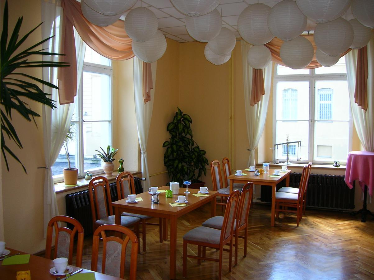 Hotel "Stadt Koethen" Koethen  Exterior photo